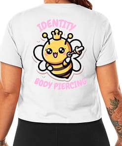 CROPPED PIERCING QUEEN TEE STANDARD FIT