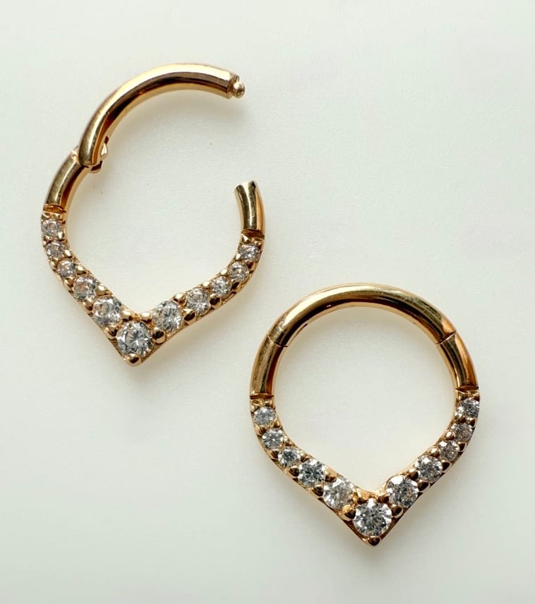 Chevron Eternity Clicker – Identity Body Piercing